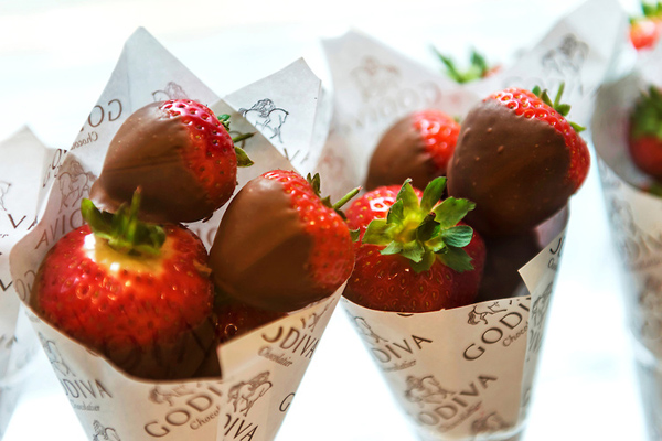 godiva-chocolate-dipped-strawberries